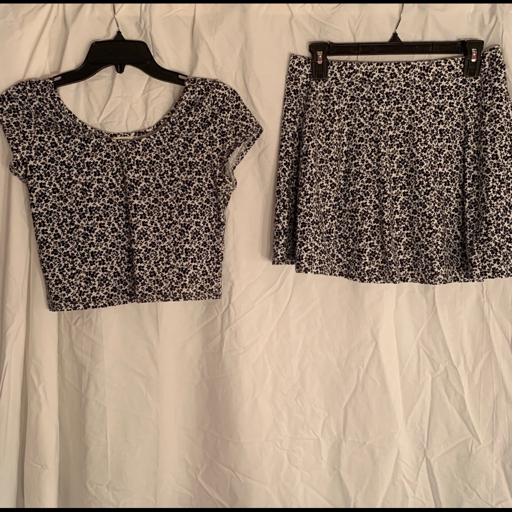 Black and White, floral, two piece set